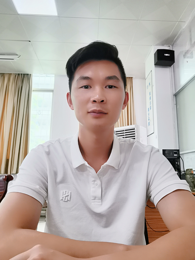 8、黄东林