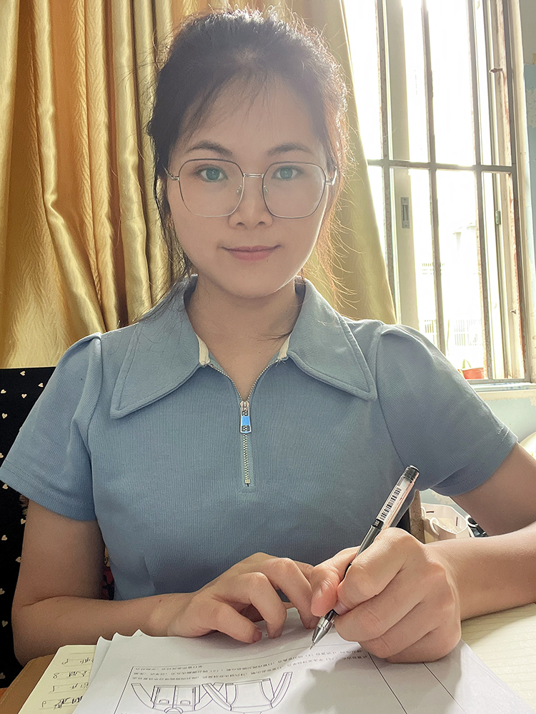 23何淑婷